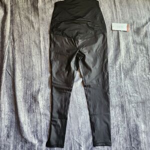 Isabel Maternity NWT BlackActive Maternity Glossy Legging w/ Crossover Panel Med